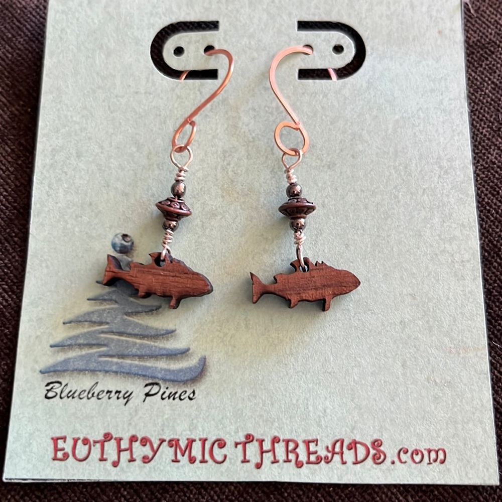Fish earrings. - Picture 2 of 5